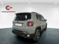 Usado Jeep Renegade Trailhawk 240 CV (176 kW) 2022 Gris / plata SUV