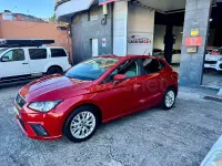 Usado Seat Ibiza Style Plus 95 CV (69 kW) 2019 Granate Utilitario