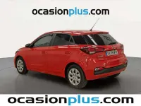 Usado Hyundai i20 75 CV (55 kW) 2019 Rojo Utilitario
