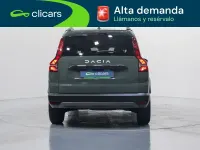 Usado Dacia Jogger Essentiel 110 CV (80 kW) 2025 Verde Monovolumen