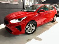 Usado Kia Ceed 100 CV (73 kW) 2019 Rojo Utilitario