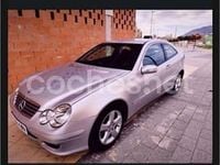 Usado Mercedes C220 150 CV (110 kW) 2006 Gris / plata Berlina