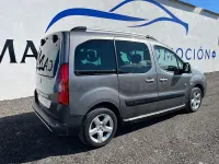 Usado Peugeot Partner Tepee Outdoor 112 CV (82 kW) 2011 Gris / plata Monovolumen
