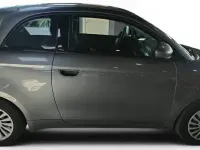 Usado Fiat 500e 86 kW (118 CV) 2023 Gris Utilitario