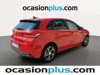 Usado Hyundai i30 120 CV (88 kW) 2022 Rojo Utilitario