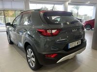 Usado Kia Stonic Plus 84 HP (61 kW) 2023 Cinzento SUV