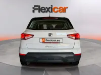 Usado Seat Arona Style 110 CV (80 kW) 2023 Blanco SUV