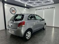 Usado Toyota Yaris Active 69 CV (50 kW) 2009 Gris / plata Berlina