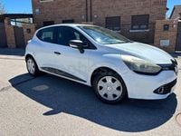 Usado Renault Clio III Collection 75 CV (55 kW) 2014 Blanco Berlina
