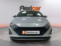 Usado Hyundai i20 100 CV (73 kW) 2024 Gris Utilitario