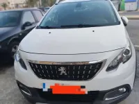 Usado Peugeot 2008 Allure 110 CV (80 kW) 2018 Blanco SUV