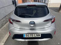 Usado Toyota Corolla 122 CV (89 kW) 2021 Gris / plata Berlina