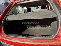 Usado Ford Fiesta Ambiente 70 CV (51 kW) 2006 Rojo Utilitario