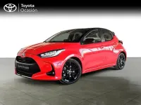 Usado Toyota Yaris Plus 116 CV (85 kW) 2022 Rojo Utilitario