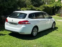Usado Peugeot 308 SW Business-Line 120 CV (88 kW) 2015 Blanco Familiar
