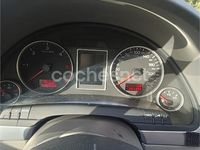 Usado Audi A4 140 CV (102 kW) 2005 Gris / plata Familiar