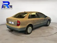 Usado Citroën C5 110 CV (80 kW) 2004 Beige Berlina