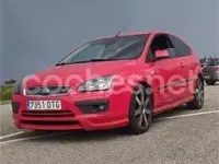Usado Ford Focus Sport 136 CV (100 kW) 2005 Rojo Berlina