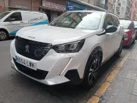 Usado Peugeot 2008 Allure 110 CV (80 kW) 2022 Blanco SUV