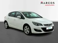 Usado Opel Astra Selective 140 CV (102 kW) 2015
