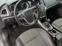 Usado Opel Astra Excellence 110 CV (80 kW) 2012 Gris / plata Berlina