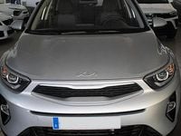 Usado Kia Stonic 101 CV (74 kW) 2024 Plata SUV