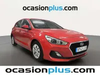 Usado Hyundai i30 120 CV (88 kW) 2019 Rojo Utilitario