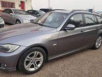 Usado BMW 318 143 CV (105 kW) 2009 Gris Familiar