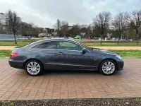 Usado Mercedes E220 170 CV (125 kW) 2011 Gris / plata Coupe