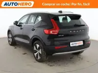 Begagnad Volvo XC40 Momentum 262 HK (192 kW) 2021 Svart SUV