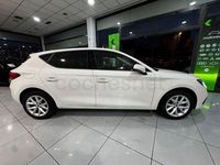 Usado Seat Leon Style 115 CV (84 kW) 2021 Blanco Berlina