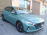 Usado Hyundai i20 84 CV (61 kW) 2022 Verde Utilitario