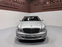 Usado Mercedes S500 388 CV (285 kW) 2007 Gris / plata Berlina