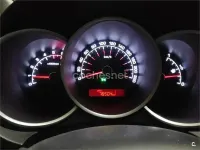 Usado Kia Venga 128 CV (94 kW) 2018 Rojo Utilitario