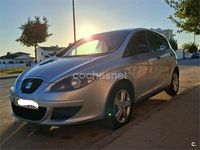 Usado Seat Altea Reference 105 CV (77 kW) 2006 Gris / plata Monovolumen