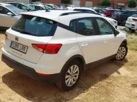Usado Seat Arona Style 110 CV (80 kW) 2021 Blanco SUV