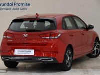 Usado Hyundai i30 110 CV (80 kW) 2023 Engine red Berlina