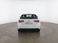 Usado Audi A3 Attraction 110 CV (80 kW) 2015 Blanco Berlina