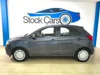 Usado Ford Ka Plus Ultimate 85 CV (62 kW) 2017 Gris / plata Utilitario