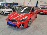 Usado Kia Ceed GT GT-Line 136 HP (100 kW) 2016 Vermelho Sedan