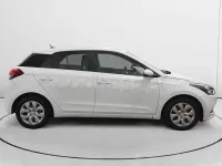 Usado Hyundai i20 90 CV (66 kW) 2018 Blanco Berlina