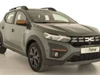 Usado Dacia Sandero Extreme 100 CV (73 kW) 2026 Verde Berlina