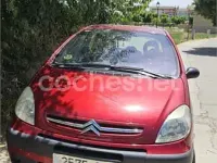 Usado Citroën Xsara Picasso Exclusive 92 CV (67 kW) 2009 Rojo Monovolumen