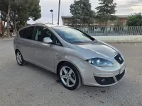 Usado Seat Altea XL Style 160 CV (117 kW) 2010 Gris / plata Monovolumen