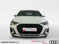 Usado Audi A3 Ambiente 150 CV (110 kW) 2024 Blanco Berlina