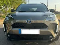Usado Toyota Yaris Hybrid Active 92 CV (67 kW) 2024 Marrón Berlina