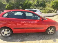 Usado Seat Ibiza Sport 75 CV (55 kW) 2005 Rojo Utilitario