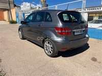 Usado Mercedes B180 Sport Edition 109 CV (80 kW) 2011 Gris / plata Monovolumen