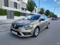 Usado Renault Mégane LIMITED 130 CV (95 kW) 2018 Beige Berlina