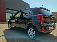 Usado Kia Picanto 67 CV (49 kW) 2022 Negro Utilitario